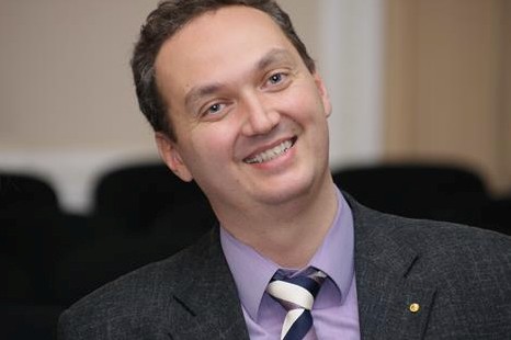 Персонажи: Знакомства
